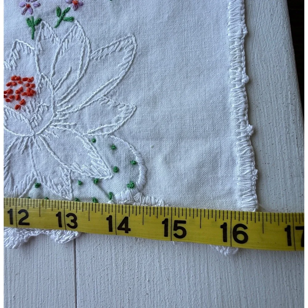 Vintage White Hand Embroidered Floral Table Runner Scalloped Edge 16x34